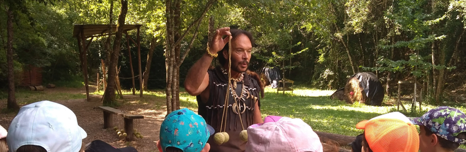 Bernard fait revivre la Préhistoire à Bruniquel